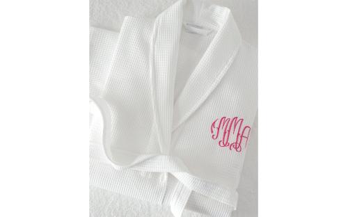 Matouk Personalized Kiran Turkish Waffle Weave Robe  Apparel & Accessories > Clothing > Sleepwear & Loungewear > Robes